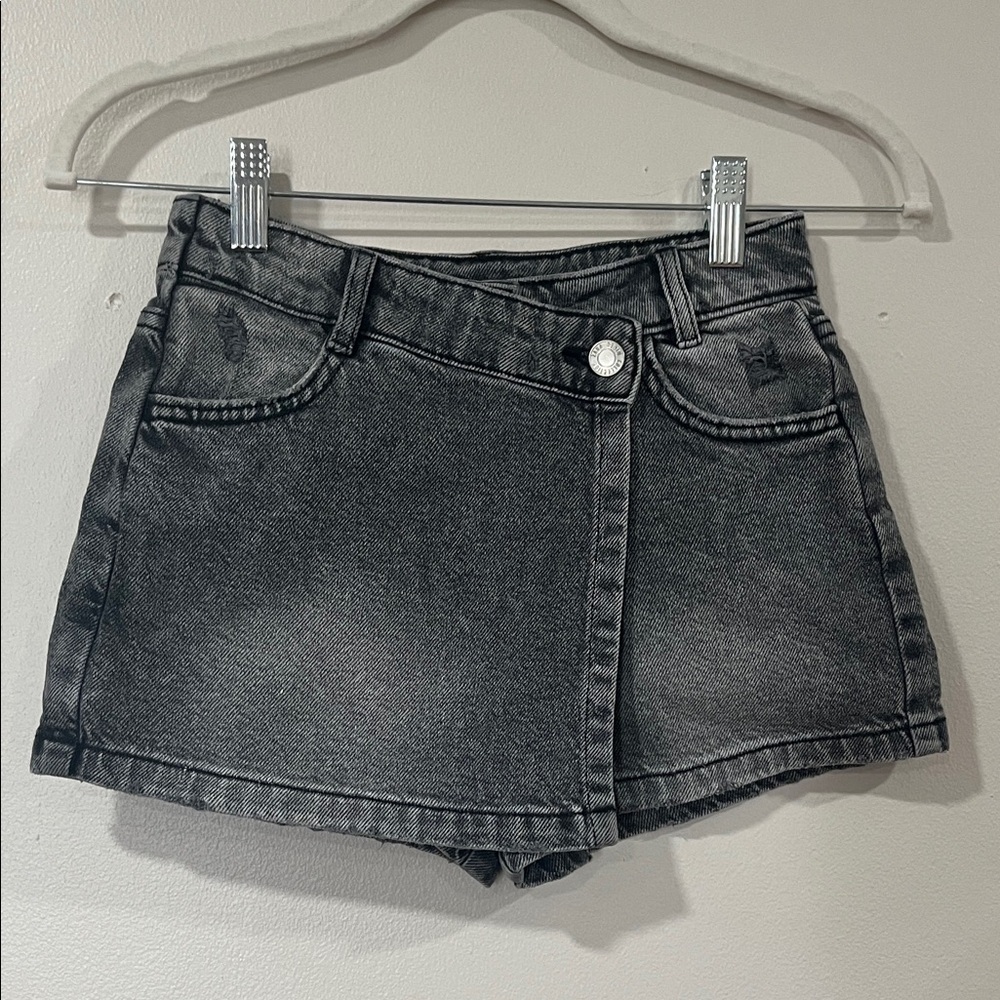 ZARA Girls Black Acid Wash Denim Skort. Size 9